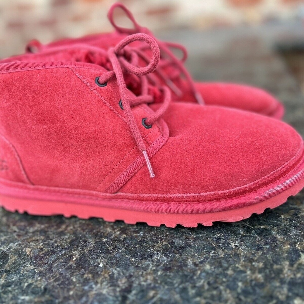 UGG Australia Neumel Men Red Chukka Boot US Size 8
